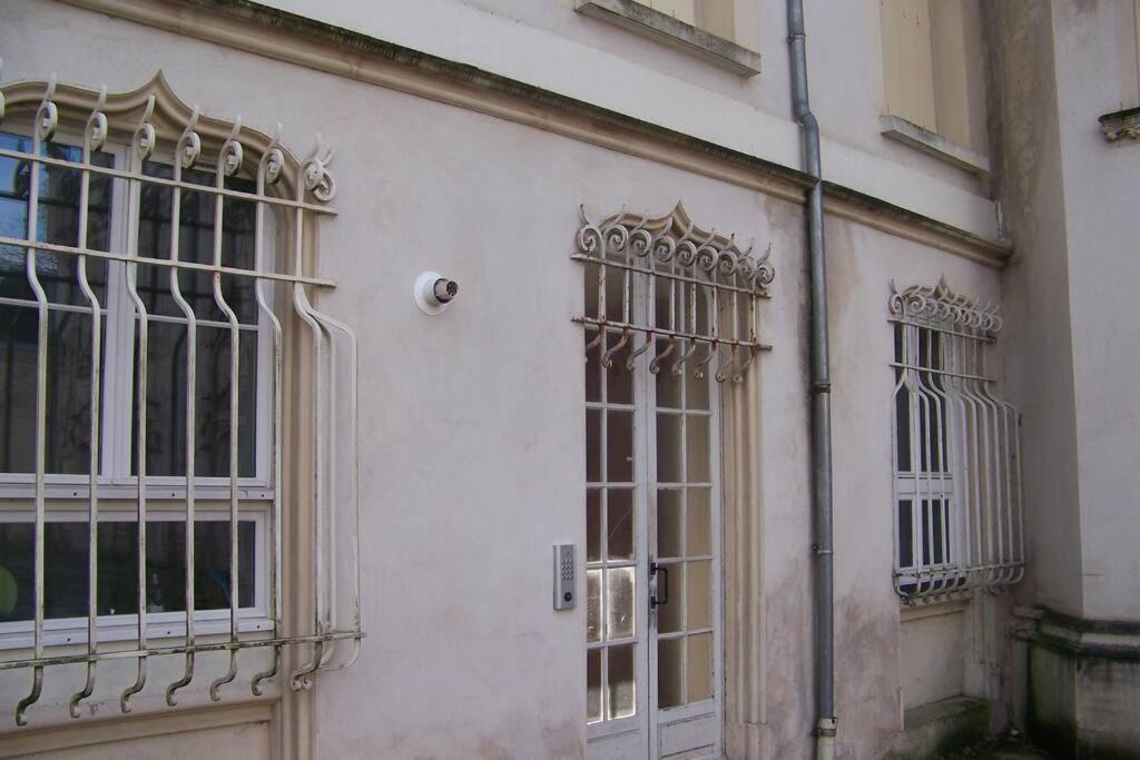 Charmant Studio Au Calme Tout Confort Dans Chateau Neo Gothique Proche Zenith Comet Orleans Parking Voiture Gratuit Wifi Haut Debit Rue Des Montees Exterior photo