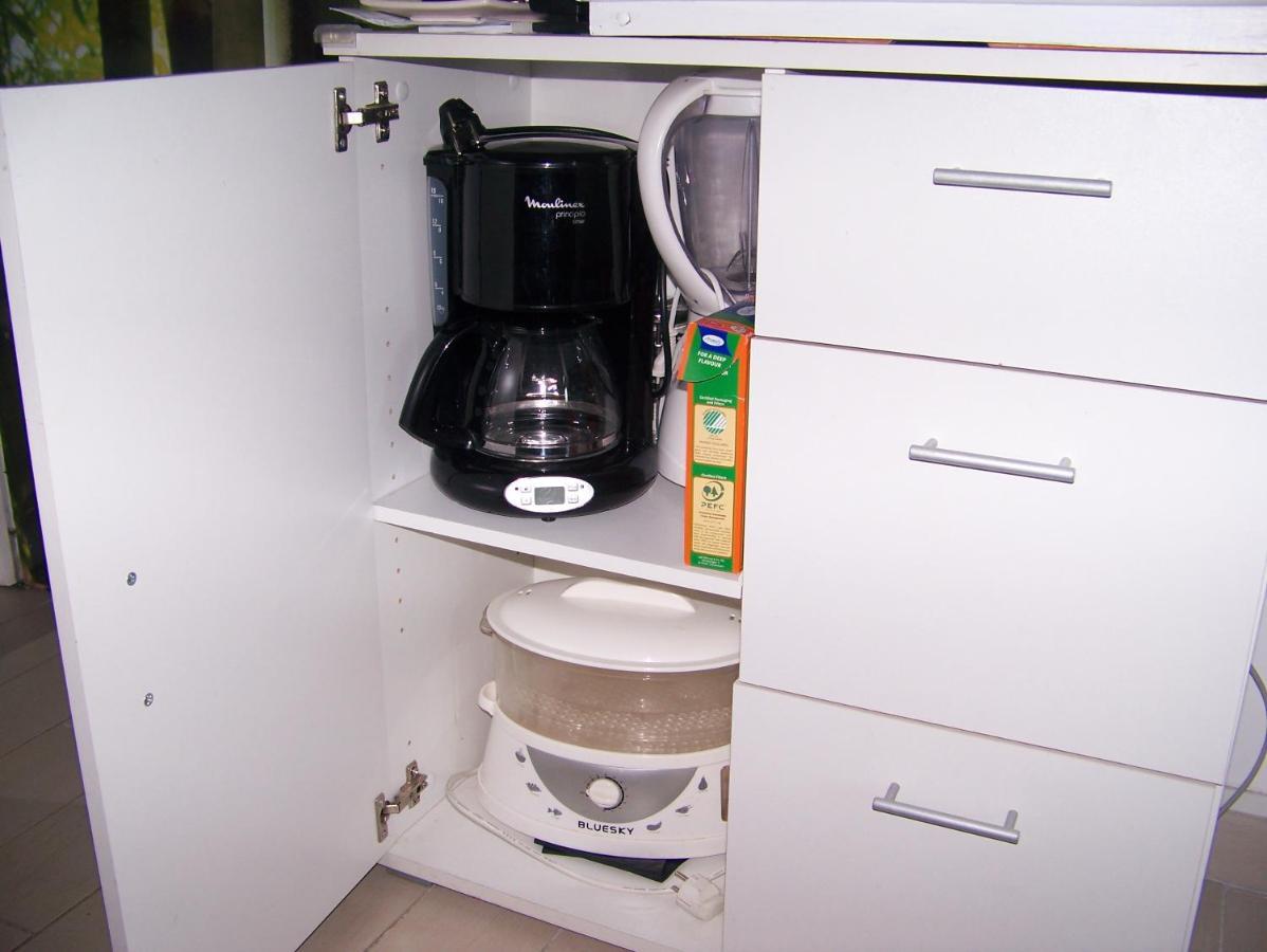Charmant Studio Au Calme Tout Confort Dans Chateau Neo Gothique Proche Zenith Comet Orleans Parking Voiture Gratuit Wifi Haut Debit Rue Des Montees Exterior photo